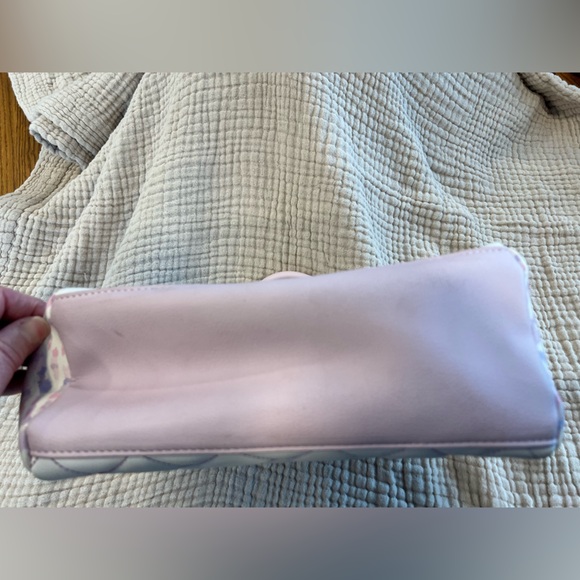 Elegant Pink and White Satchel - Picture 4 of 10